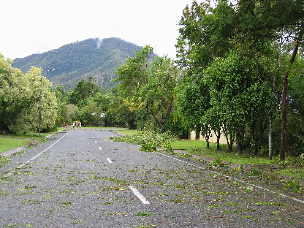 Cairns16 Cyclone Larry.jpg